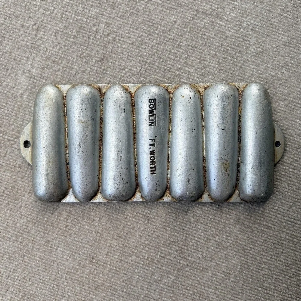 VTG Cast Aluminum 7 Ear Cornbread Stick Pan Bowlin Ft Worth